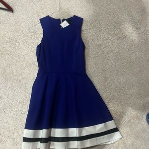 Never worn. Great condition. Tags on still.